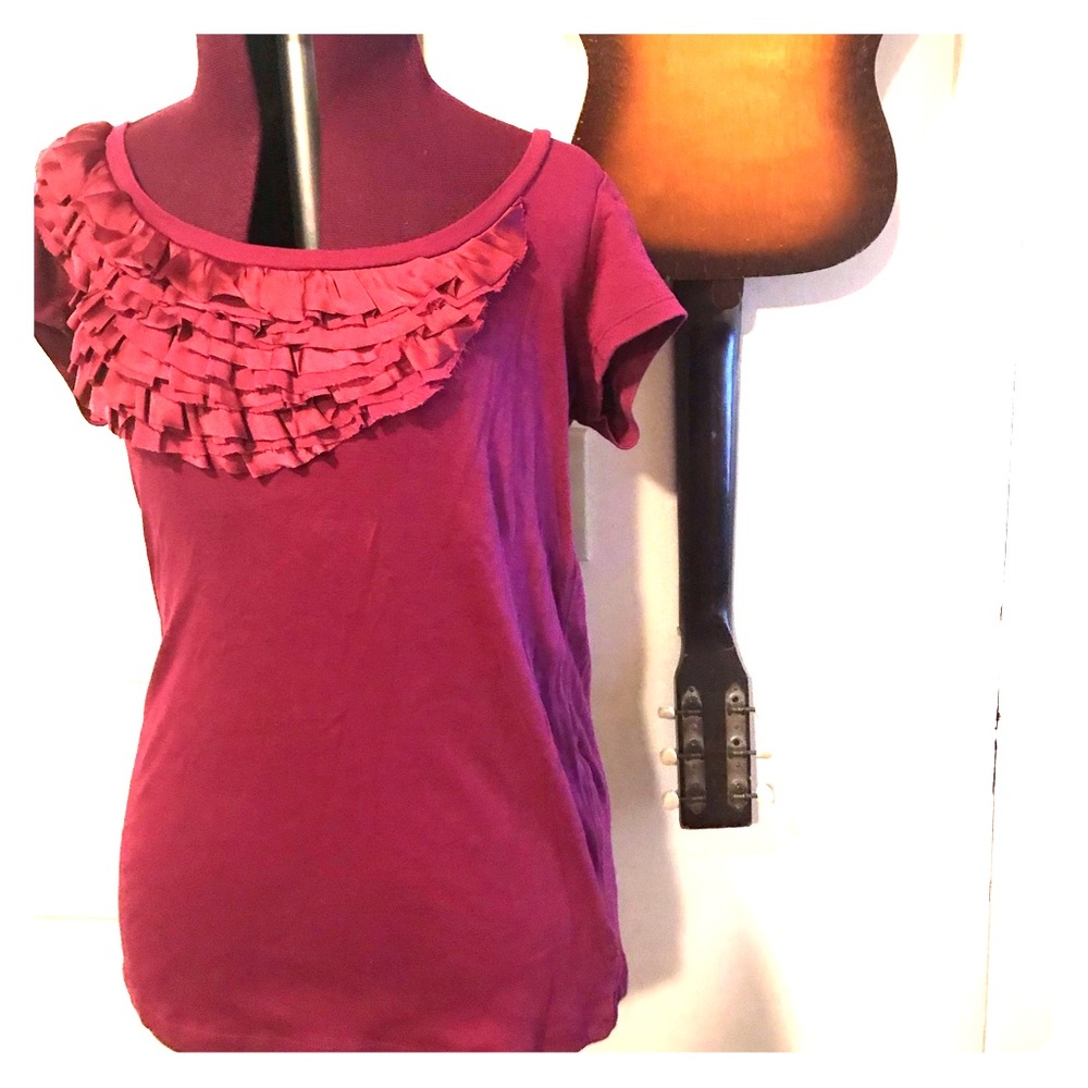 HP🌸 Nordstrom magenta ruffle accent top